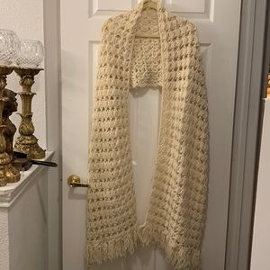 HANDMADE CROCHETED XXL LONG SCARF/WRAP:CREME OPEN WEAVE WITH FRINGE NEW